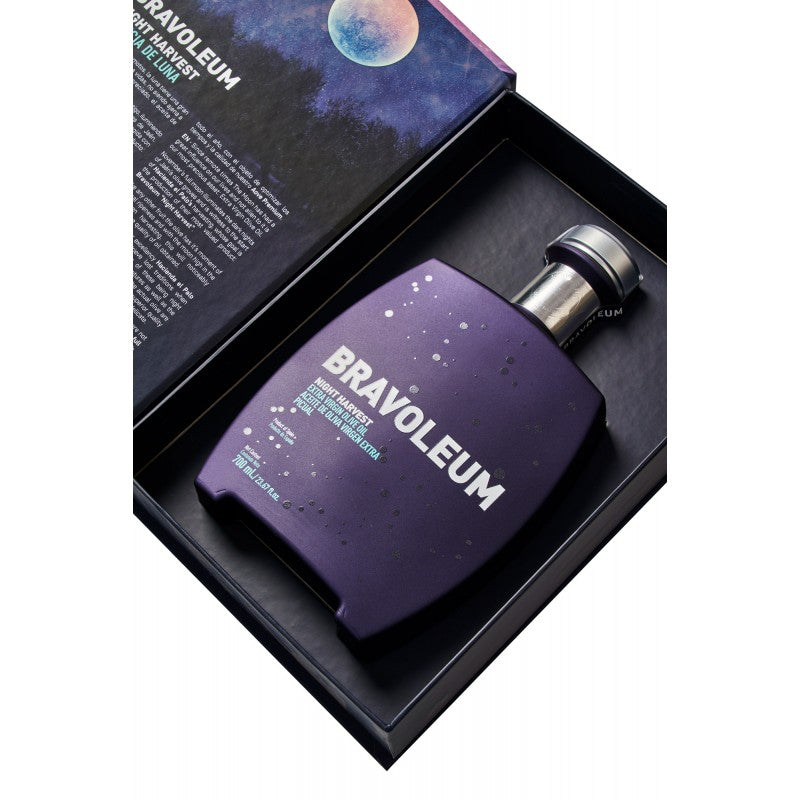 BRAVOLEUM NIGHT HARVEST PICUAL 700ML + ESTUCHE. NUEVA COSECHA 2024-2025.